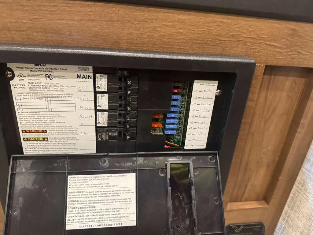 RV electrical panel repair and diagnosis in Miami, FL